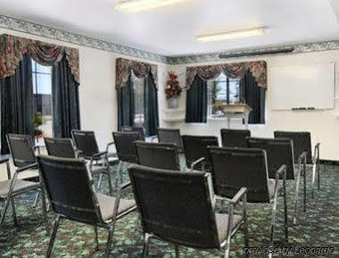 Days Inn By Wyndham San Antonio Southeast Frost Bank Center Екстериор снимка
